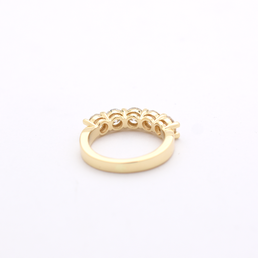 14k 5 Diamond Wedding Band