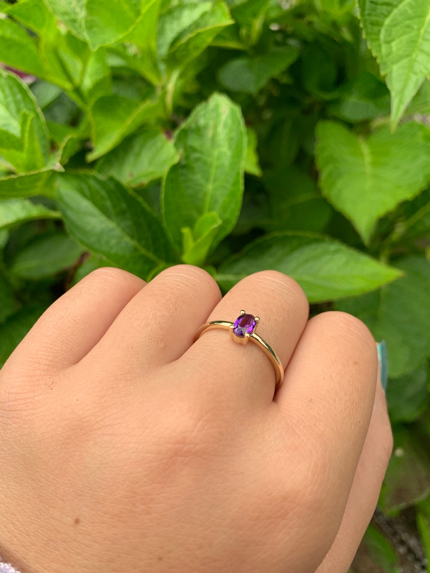 14K Gold Oval Amethyst Ring