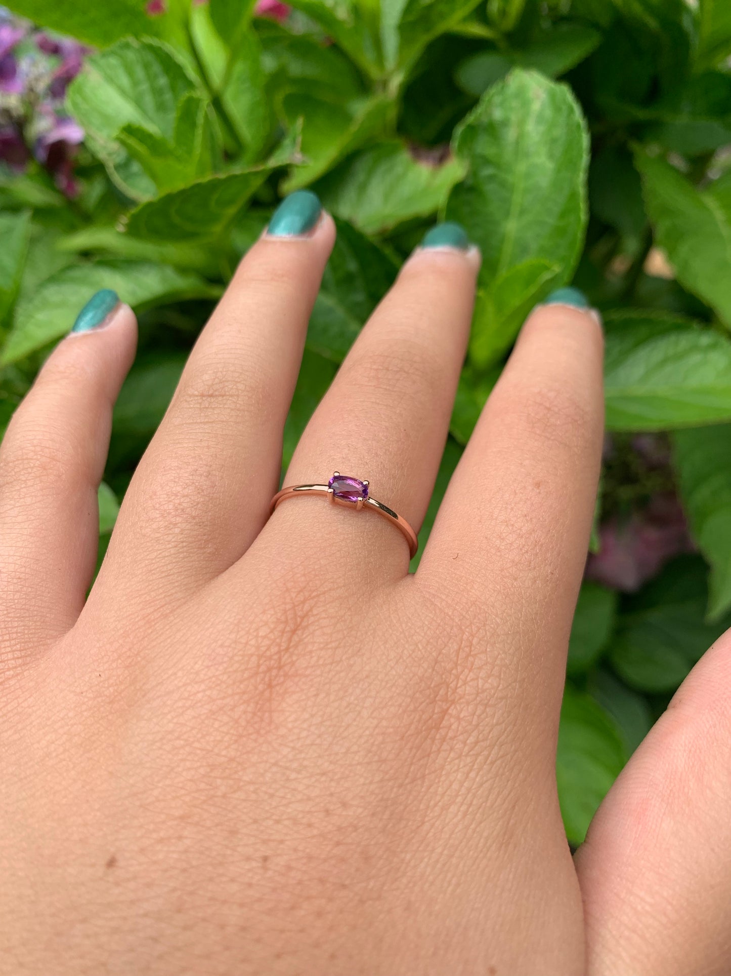 14K Gold Oval Amethyst Ring
