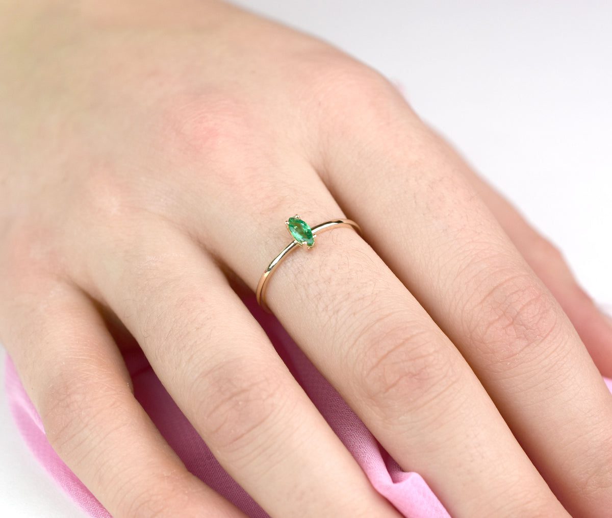 14k Gold Marquise Emerald Ring 0.35 ct