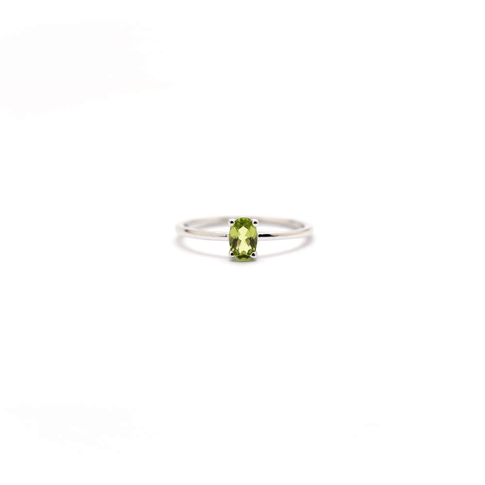 14K Gold Oval Peridot Ring