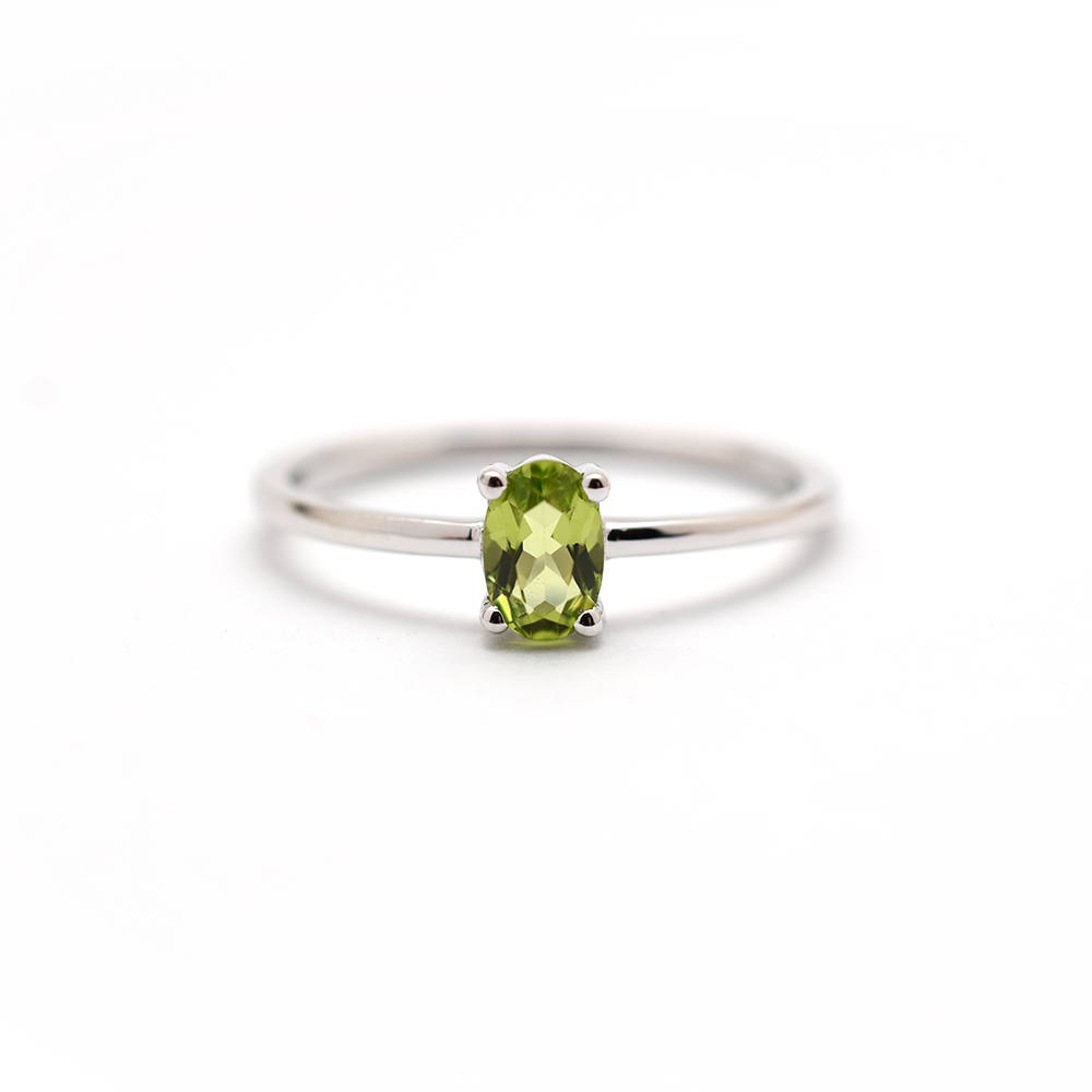 14K Gold Oval Peridot Ring