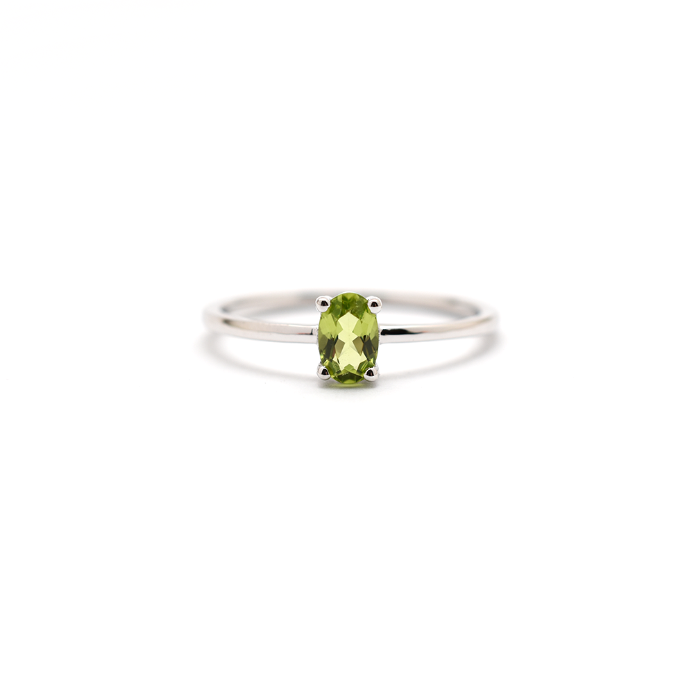 14K Gold Oval Peridot Ring