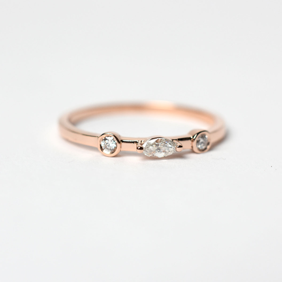 3 stone diamond ring