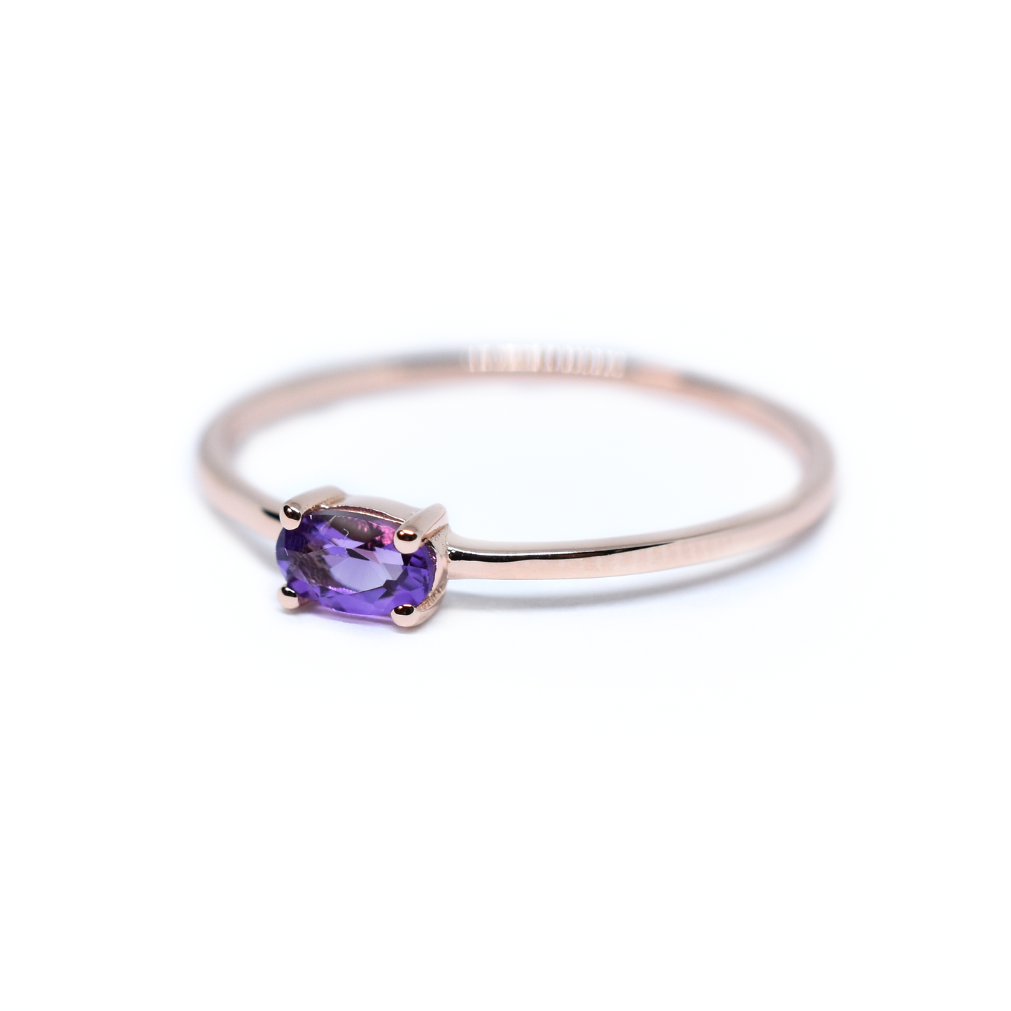 14K Gold Oval Amethyst Ring