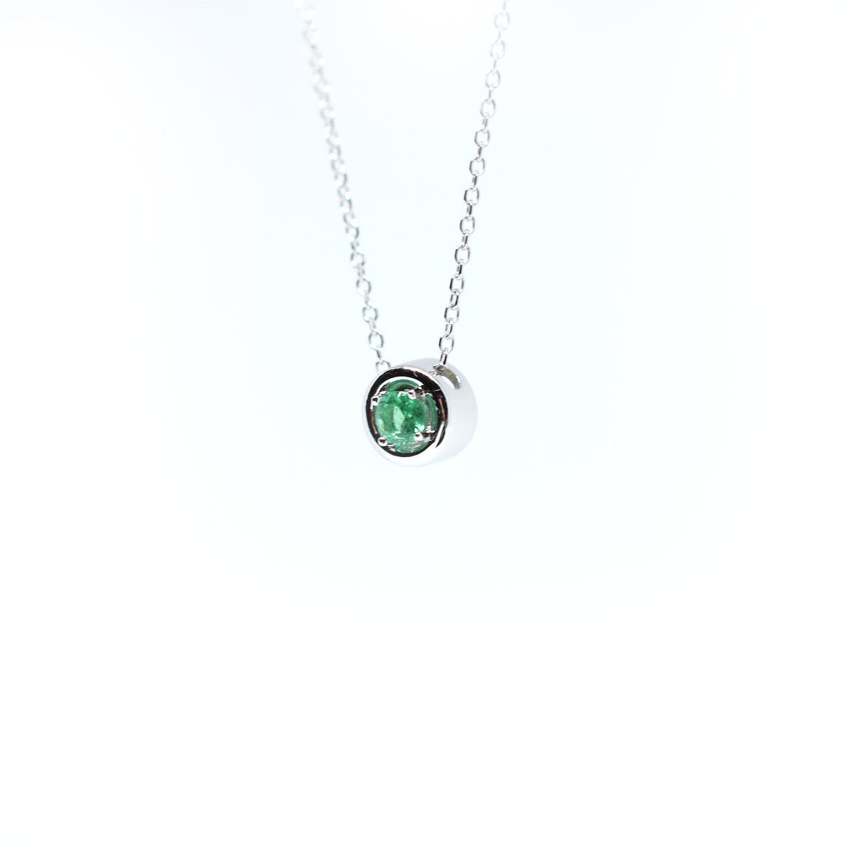 14k Gold Sliding Emerald Necklace